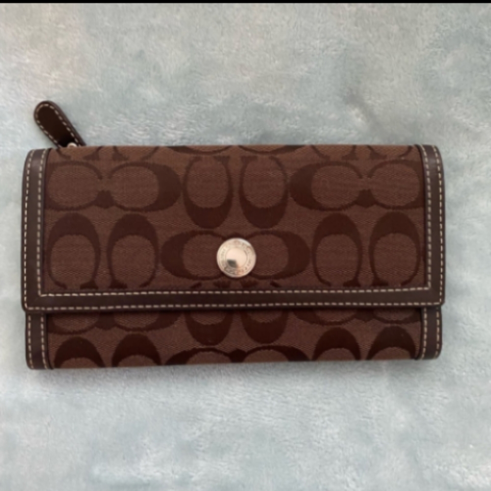 NWOT Authentic Coach Signature Wallet Brand New